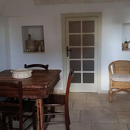 Trullo Mama Anele Holiday home *